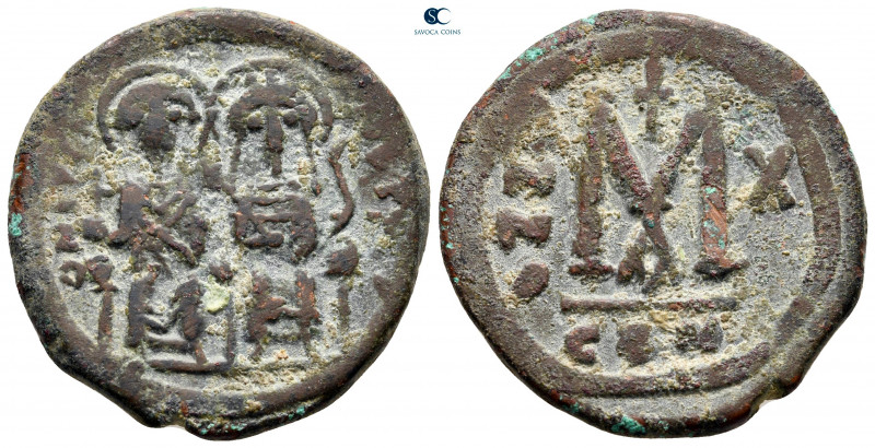 Justin II and Sophia AD 565-578. Constantinople
Follis or 40 Nummi Æ

31 mm, ...