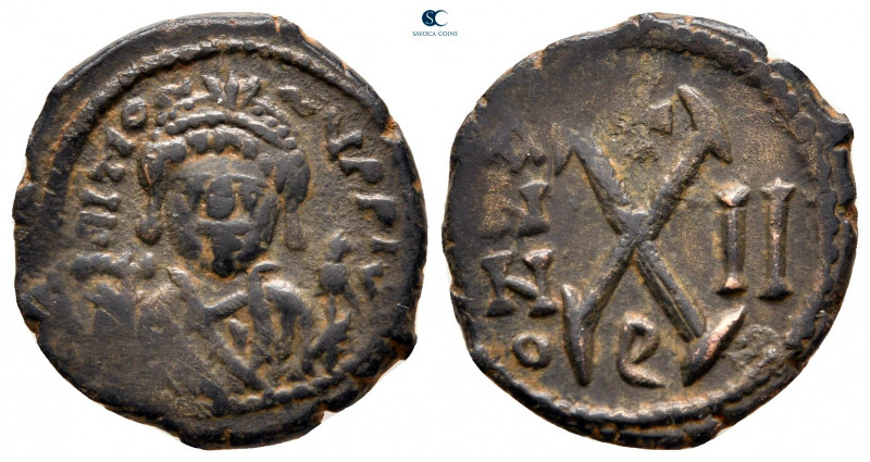 Maurice Tiberius AD 582-602. Theoupolis (Antioch)
Decanummium Æ

19 mm, 2,93 ...