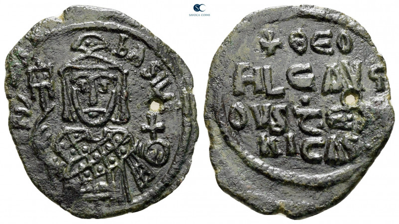 Theophilus AD 829-842. Constantinople
Follis or 40 Nummi Æ

25 mm, 3,41 g

...