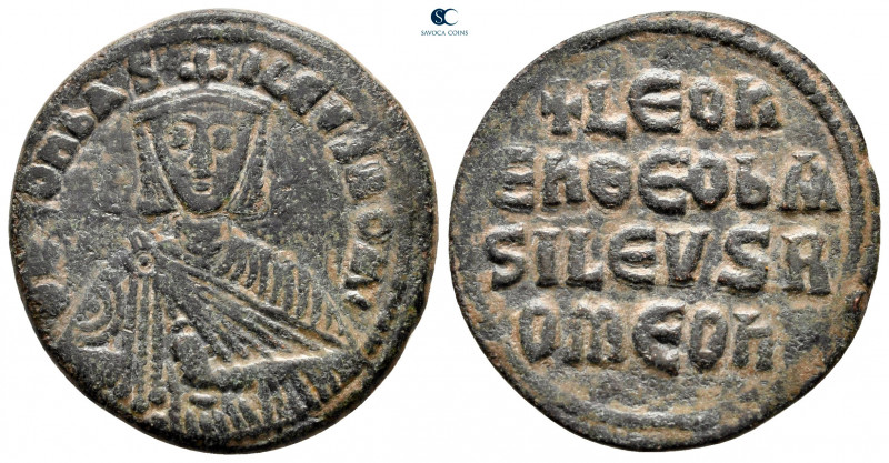 Leo VI the Wise AD 886-912. Constantinople
Follis Æ

27 mm, 6,61 g



ver...