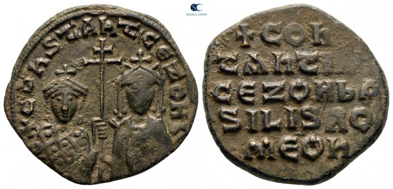 Constantine VII Porphyrogenitus, with Zoe AD 913-959. Constantinople
Follis or ...
