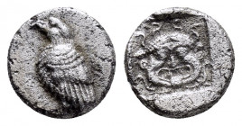 TROAS. Abydos.(Circa 480-450 BC).Obol.

Obv : Eagle standing to left.

Rev : Facing gorgoneion within incuse square.
SNG Copenhagen 4-5.

Condition : ...