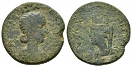 MESOPOTAMIA, Edessa. Tranquillina. (241-244). Ae.

Obv: ΦΟΥΡ ϹΑΒΙΝΑ ΤΡΑΝΚ ϹƐΒ.
Diademed and draped bust of Tranquillina, right.

Rev: ΜΗΤ ΚΟΛ ƐΔƐϹϹΗΝⲰ...