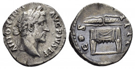 ANTONINUS PIUS (138-161). Rome.Denarius. 

Obv : ANTONINVS AVG PIVS P P.
Laureate head right.

Rev : COS IIII.
Thunderbolt over draped throne.
RIC 137...
