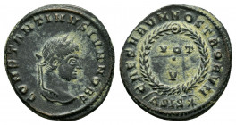 CONSTANTINE II.(Caesar, 316-337).Siscia.Follis.

Obv : CONSTANTINVS IVN NOB C.
Laureate head right.

Rev : CAESARVM NOSTRORVM / ASIS (star).
VOT / V i...