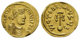 CONSTANS II.(641-666. ).Constantinople.Semissis.

Obv : CONSTANTINЧS T P P AV.
Diademed, draped and cuirassed bust of Constans to right.

Rev : VICTOR...