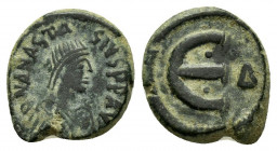 ANASTASIUS I.(491-518).Constantinople.Pentanummium.

Obv : DN ANASTASIVS PP AVG.
Pearl diademed, draped, cuirassed bust to right.

Rev : Large Є;...