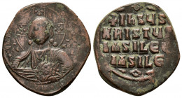 ANONYMOUS FOLLES.Class A3.Attributed to Basil II & Constantine VIII.(976-1025).Constantinople.Ae.

Obv : + ЄMMANOVHΛ / IC - XC.
Facing bust of Christ ...