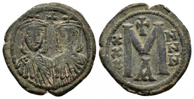 LEO III and CONSTANTINE VI.(717-741).Constantinople .Ae.

Obv : LЄON S CON.
Faci...