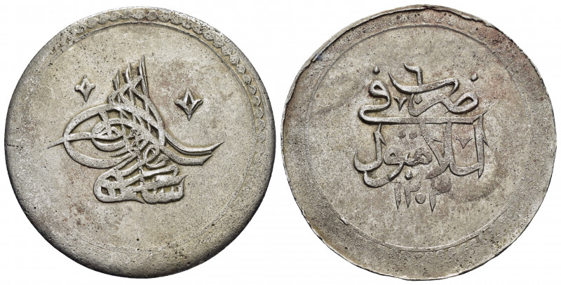OTTOMAN EMPIRE. Selim III (1789-1807).1203/6 AH.Islambol.80 Para.

Obv : Tugra.
...