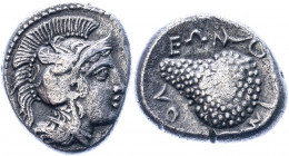 Ancient Greece Cilicia, Soloi AR Stater 385 - 350 BC
SNG Copenhagen 230; Silver 9.69 g.; Obv: Helmeted head of Athena right / Grape bunch on vine; mu...