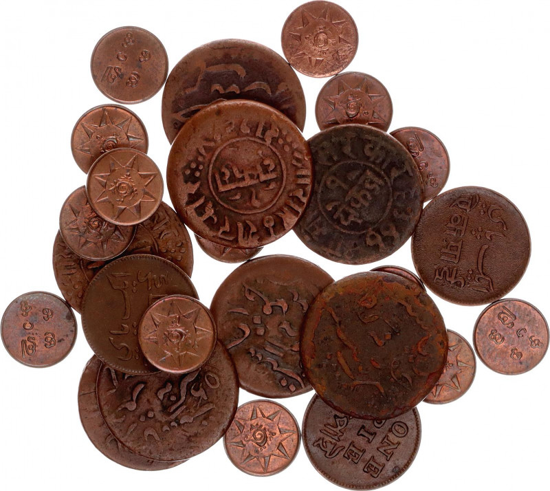 India Lot of 25 Coins 19-20th Century
Various Dates, Denominations & Provinces