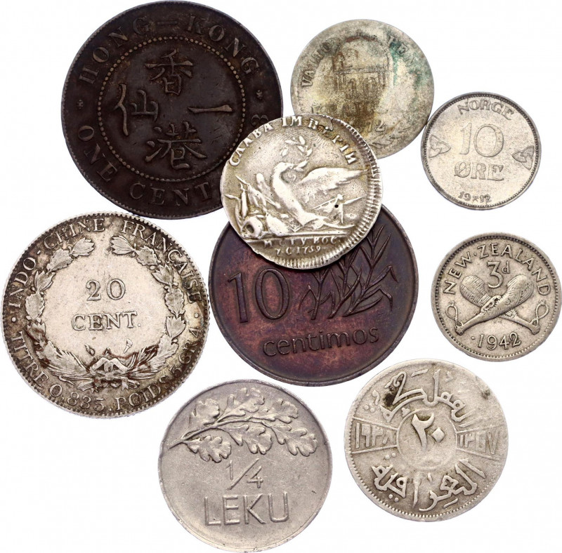 World Lot of 8 Coins & Medal 1739 - 1975
With Silver; Various Countries, Dates ...