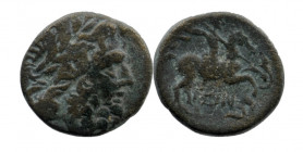Isinda. Bronze circa 2nd-1st century BC, Æ 6.01 g. 
Obv: Laureate head of Zeus 
Rev. IΣIN Horseman on prancing horse r., hurling spear; above, Γ and b...