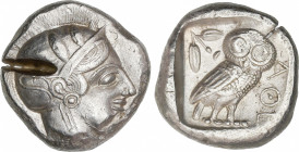 Tetradracma. 448-413 a.C. ATTICA (Atenas). Anv.: Cabeza de Atenea a derecha, con casco adornado con rama de olivo. Rev.: ATE. Lechuza en pie a derecha...