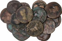 Lote 30 monedas. AE. Lote formado por Cuadrantes, Semis y Ases. Incluye alguna reproducción. IMPRESCINDIBLE EXAMINAR. RC a BC+.