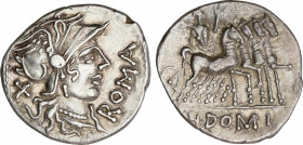Denario. 116-115 a.C. DOMITIA. Cnaeus Domitius Ahenobarbus. Anv.: Cabeza de Roma a derecha, entre X y ROMA. Rev.: Júpiter en cuadriga a derecha. En ex...
