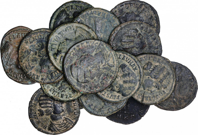 Lote 16 monedas Follis 19 mm. Acuñadas el 324-326 a.C. FAUSTA. Rev.: SALVS REI P...