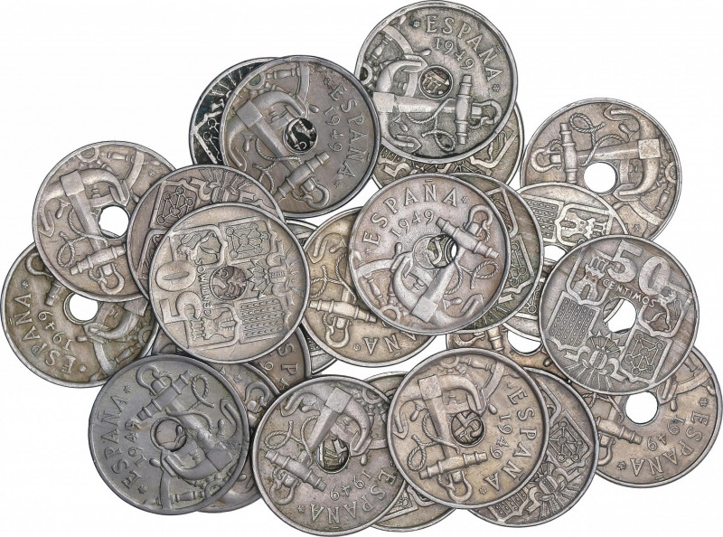 Lote 45 monedas 50 Céntimos. 1949 y 1963. Estrellas de diversos años. IMPRESCIND...