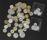 Lote 57 monedas 5 Céntimos a 50 Pesetas. 1940 a 1966. Incluye: 5 Céntimos (4) (1940 a 1953), 10 Céntimos (5) (1940 a 1959), 50 Céntimos (16) (1951 a 1...