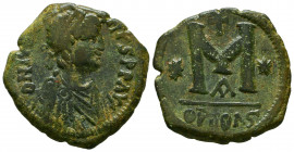 Justin II. 565-578. Æ Follis. Theoupolis (Antioch) mint.



Weight: 14,1 gr
Diameter: 31,4 mm