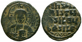 Byzantine
Time of Basil II & Constantine VIII. Ca. 976-1025. AE follis. Anonymous class A2. 



Weight: 10,3 gr
Diameter: 29,8 mm