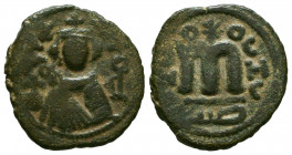 Arab-Byzantine, Umayyad Caliphate Æ Fals. Hims (Emesa), circa AD 685-690.



Weight: 3,7 gr
Diameter: 20,9 mm