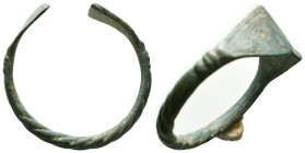 Ancient Roman / Byzantine Bronze Bracelet,
Reference:
Condition: Very Fine 



Weight: 22,5 gr
Diameter: 52,8 mm