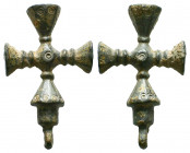 A Very Beautifully Decorated BYZANTINE BRONZE CROSS
CIRCA 9TH-11TH CENTURY A.D.
Reference:
Condition: Very Fine 



Weight: 22,6 gr
Diameter: ...