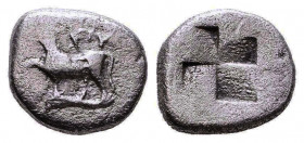 Byzantion , Thrace. AR Siglos c. 340-320 BC. Bull left / quadripartite incuse
Condition: Very Fine



Weight: 2,3 gr
Diameter: 13,3 mm