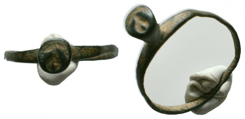 Byzantine Ring c. 7th-12th century AD.
Reference:
Condition: Very Fine



...