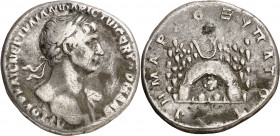 (114-116 d.C.). Trajano. Capadocia. Cesarea. Didracma. (S.GIC. falta) (RPC. III, 3046). 6,29 g. MBC.