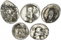 Lote de 5 dracmas del Imperio Parto. A examinar. MBC/EBC-.