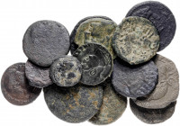 Lote de 11 bronces ibéricos, la gran mayoría de Iltirta (Lleida), 1 sestercio, 1 siliqua y 2 pequeños bronces del Bajo Imperio. Total 15 monedas. A ex...