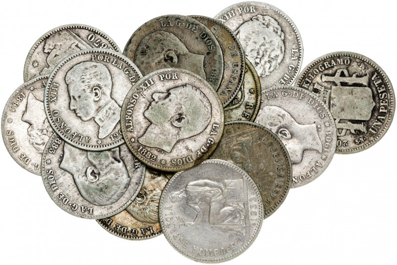 1869 a 1933. 1 peseta (trece) y 20 centavos. Lote de 14 monedas. A examinar. BC-...
