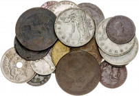 Lote de 20 monedas españolas, cinco en plata. A examinar. MC/MBC+.