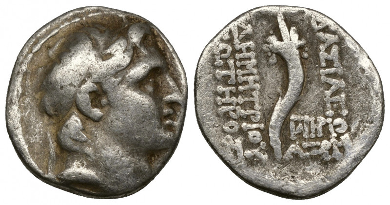 (Silver.4.0 g. 17 mm) Seleukid Kingdom. Antioch. Demetrios I Soter 162-150 BC.
...