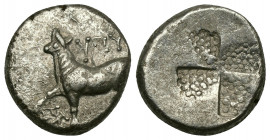 (Silver. 3.57 g. 15 mm) THRACE. Byzantion. Drachm (Circa 387/6-340 BC). AR
Bull standing left on dolphin left; monogram to left and above.
Rev: Stip...