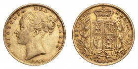 GREAT BRITAIN. Victoria, 1837-1901. Gold Sovereign 1850, London. Shield. 7.99 g. Mintage 1,402,039. S.3852C. Very fine.
