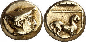 (377-326 a.C.). Lesbos. Mytilene. Hekté. (S. falta) (CNG. VI, 1009). 2,49 g. MBC.
