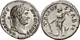 (133-135 d.C.). Adriano. Denario. (Spink 3543 var) (S. 1427) (RIC. 2052). Muy bella. 3,03 g. EBC+.