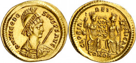 (415 d.C.). Teodosio II. Constantinopla. Sólido. (Spink 21139) (Ratto 152) (RIC. 207). Bella. 4,38 g. EBC.