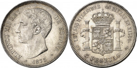 1875*1875. Alfonso XII. DEM. 5 pesetas. (AC. 35). Rara variante con la cola del león izquierdo sin tocar el escudete de los Borbones. Este tiene 22 ra...