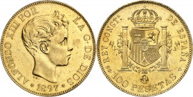 1897*1897. Alfonso XIII. SGV. 100 pesetas. (AC. 119). Marquitas. Rayas en el pabellón de la oreja. Escasa. 32,19 g. MBC+.