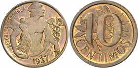 1937/28. II República. 10 céntimos. (AC. 6). Prueba no adoptada en cobre. Bella. Brillo original. Muy rara. 3,35 g. S/C.