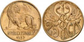 1937. II República. 25 céntimos. (AC. 15). Prueba no adoptada en cobre. Leves rayitas y golpecitos. Muy rara. 6,37 g. EBC/EBC+.