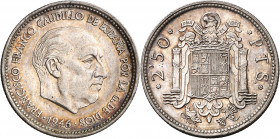 1946*1949. Franco. 2,50 pesetas. (AC. 82). Prueba no adoptada en plata. Muy rara. 10 g. EBC.