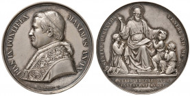 Roma. Pio IX (1846-1878). Medaglia anno IX (1854) AG gr. 33,36 diam. 43 mm. Opus Pietro Girometti. Per l'istituzione degli asili per l'infanzia. Barto...