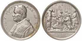 Roma. S. Pio X (1903-1914). Medaglia anno VI (1909) AG gr. 36,17 diam. 44 mm. Opus Francesco Bianchi. Per la Costituzione Sapienti Consilio. Bartolott...