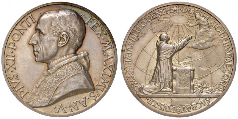 Roma. Pio XII (1939-1958). Medaglia anno V (1943) AG gr. 37,85 diam. 44 mm. Opus...